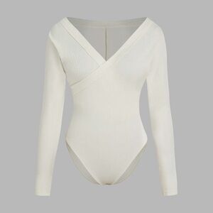 V-NECK SOLID WRAP BODYSUIT‎